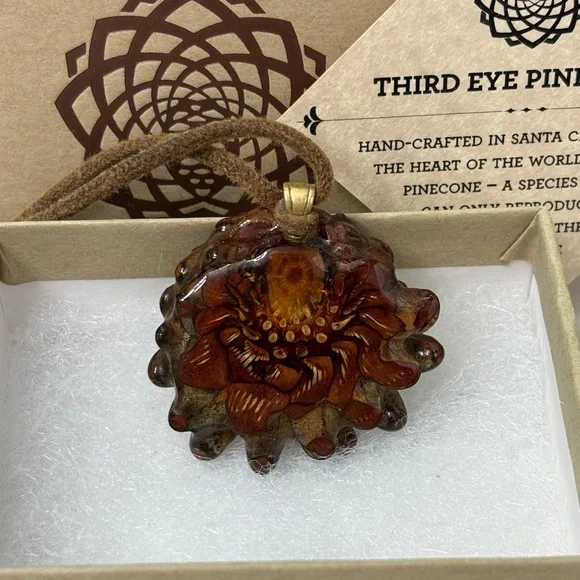 Third Eye Pinecone Necklace - Picture 4 of 12